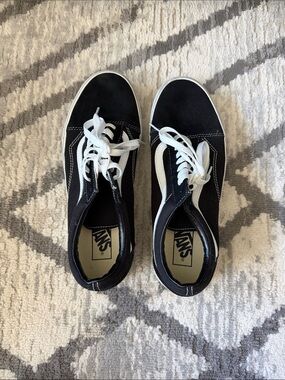 Men’s Vans Old Skool Sneakers Size 10